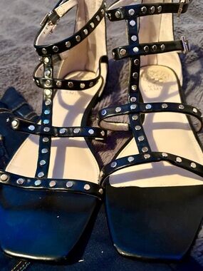 Vince Camuto Studded Black T-Strap Women's Flat Sandals